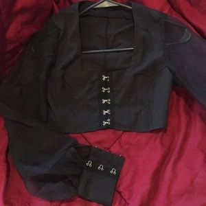 croptop with puffy sleeves